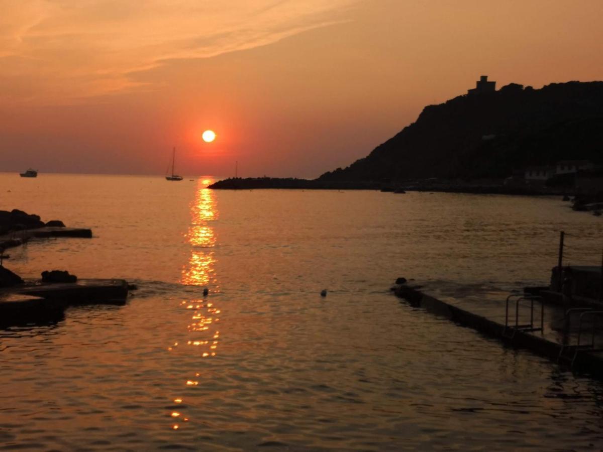 Casa Vacanze Le Rose Villa กาโบร ภายนอก รูปภาพ